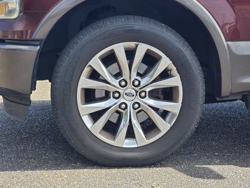 Used 2015 Ford F150 Lariat RWD image 31