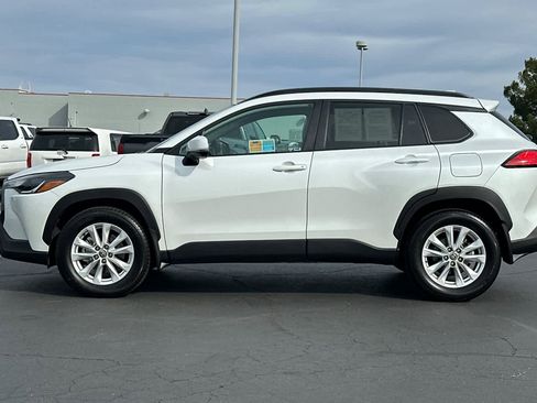 Certified 2022 Toyota Corolla Cross LE image 9