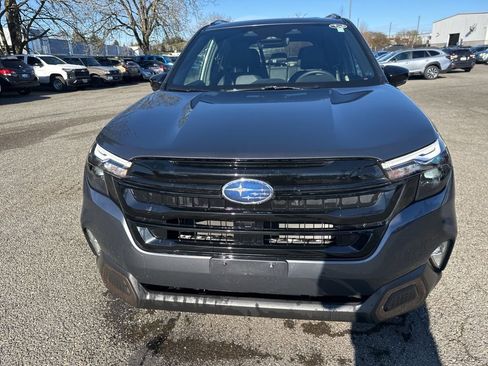 Used 2025 Subaru Forester Sport image 15