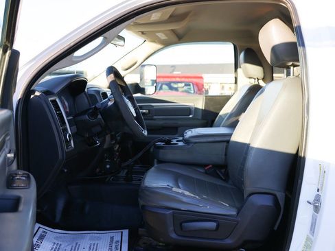 Used 2017 RAM 5500 Tradesman w/ Power & Remote Entry Group image 12