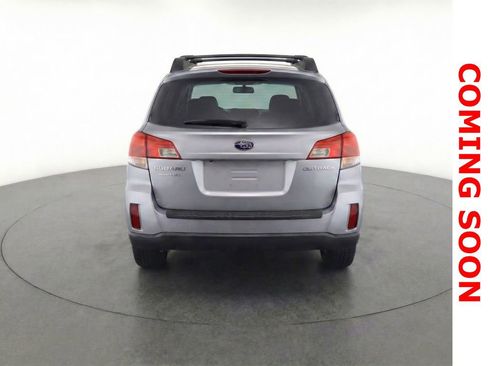 Used 2011 Subaru Outback 2.5i Premium image 9