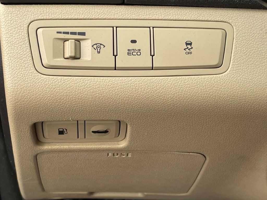 Used 2011 Hyundai Sonata GLS w/ Popular Equipment Pkg 2 FWD image 16