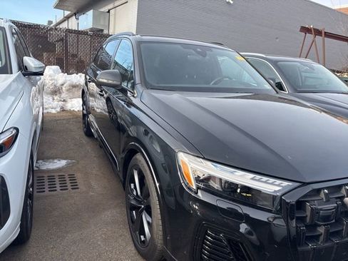 Used 2025 Audi Q7 3.0T Prestige w/ Prestige Package image 11