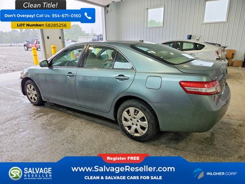 Used 2011 Toyota Camry LE FWD image 3