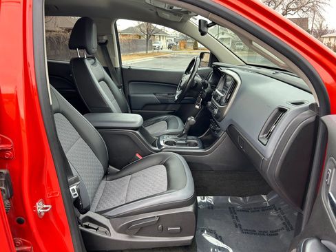 Used 2016 Chevrolet Colorado Z71 image 27