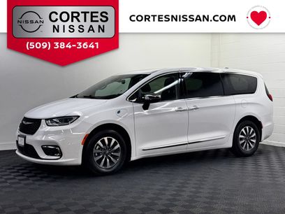 Used 2023 Chrysler Pacifica Limited