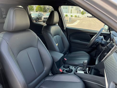 Used 2025 Subaru Forester Limited AWD/4WD image 19