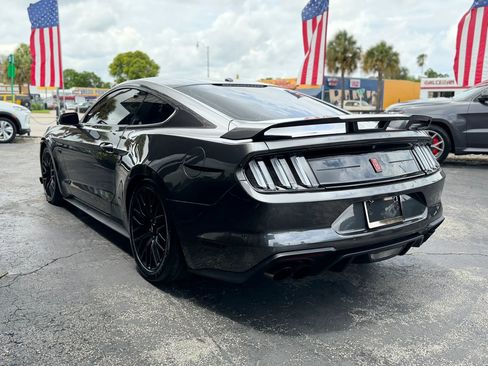Used 2019 Ford Mustang GT Premium w/ GT Performance Package RWD image 9
