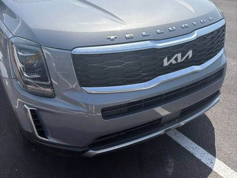 Used 2022 Kia Telluride S AWD/4WD image 11