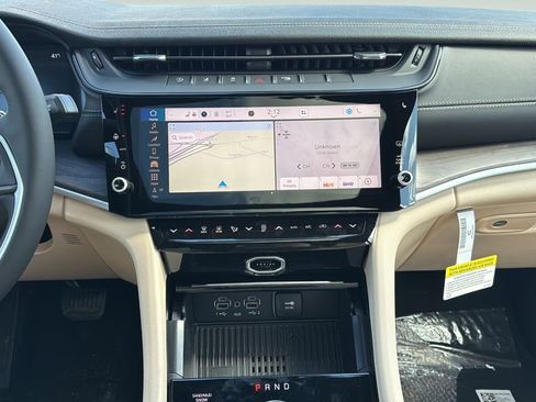 New 2026 Jeep Grand Cherokee Limited image 16