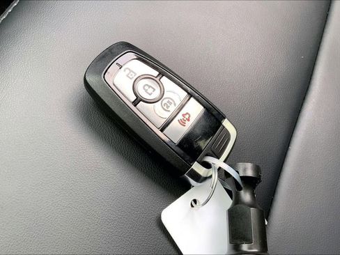 Used 2025 Ford Maverick Lariat w/ Black Appearance Package AWD/4WD image 10