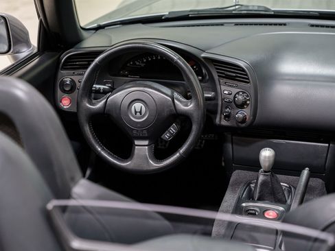 Used 2000 Honda S2000 image 12