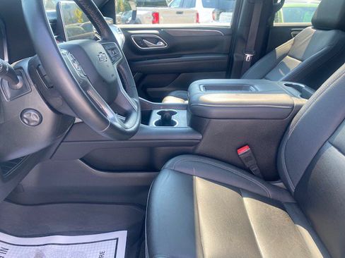 Used 2023 Chevrolet Tahoe Z71 w/ Luxury Package AWD/4WD image 8