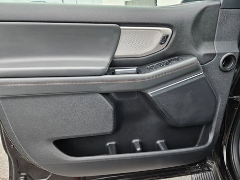 Used 2025 Ford Expedition Active AWD/4WD image 15