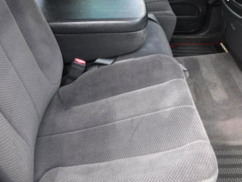 Used 2003 Dodge Ram 2500 Truck SLT image 31