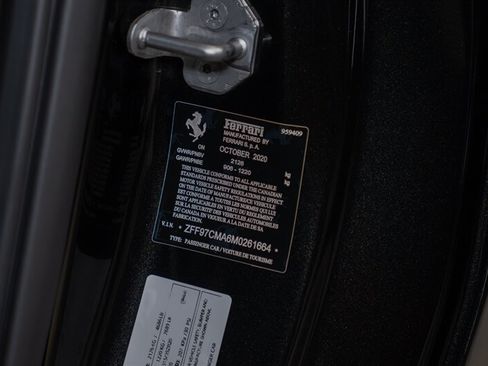 Used 2021 Ferrari 812 GTS RWD image 17
