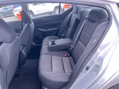 Used 2024 Nissan Altima 2.5 SV FWD image 23