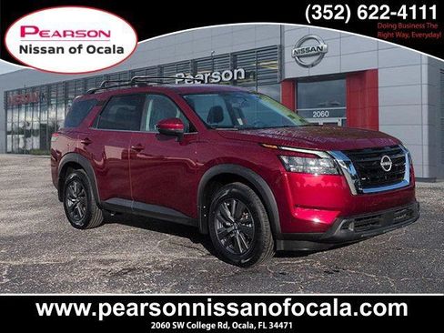 Certified 2023 Nissan Pathfinder SV FWD image 1