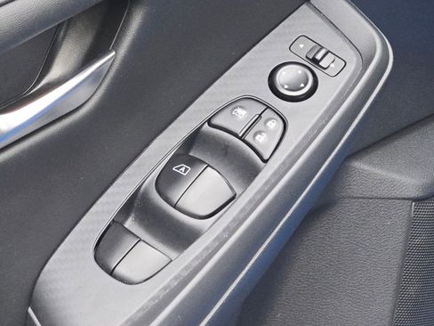 Used 2024 Nissan Sentra SV image 18