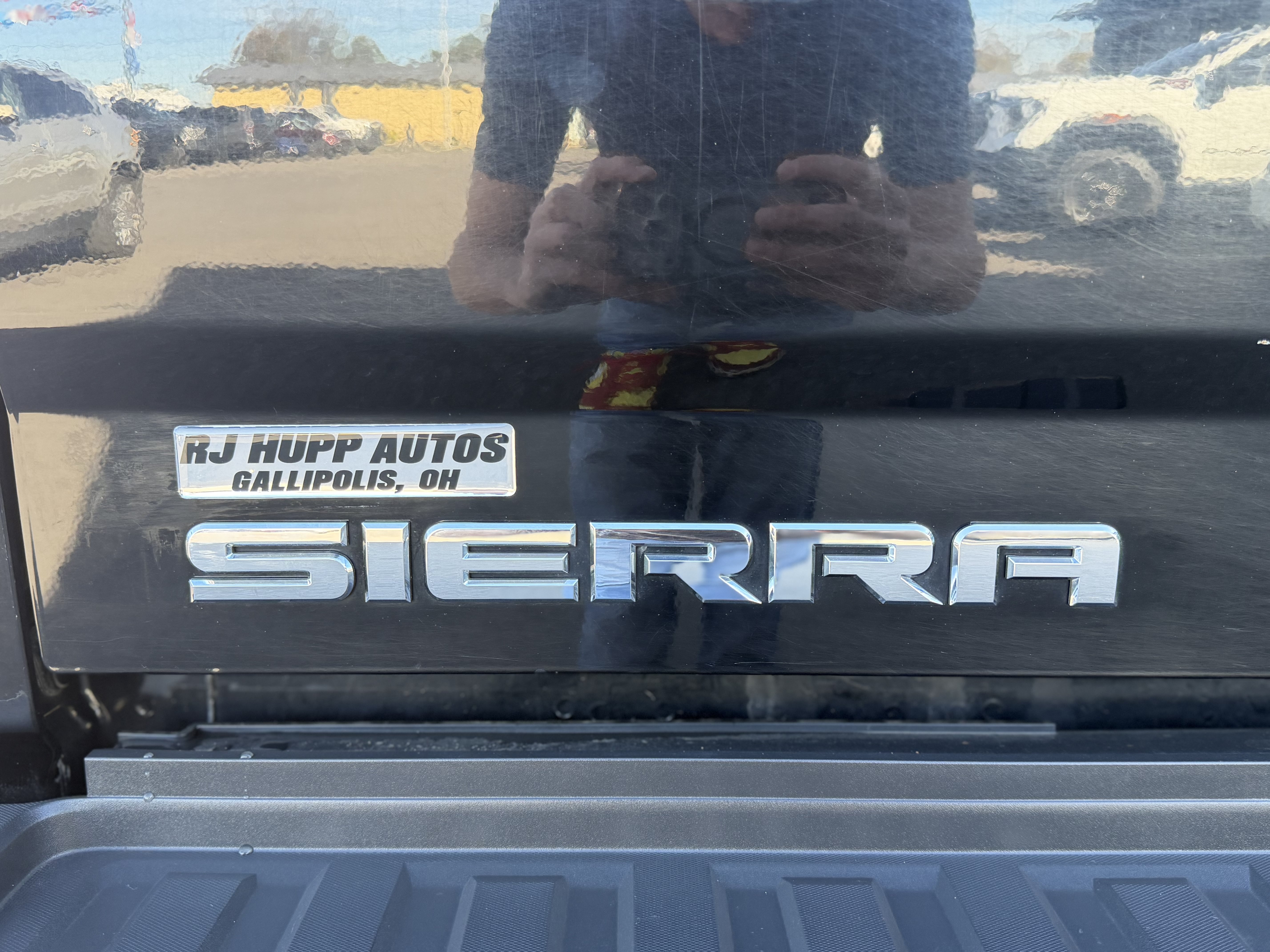 Used 2016 GMC Sierra 2500 Denali w/ Duramax Plus Package AWD/4WD image 18