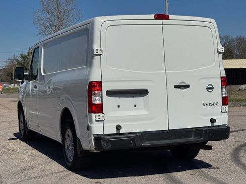 Used 2021 Nissan NV 1500 SV image 3