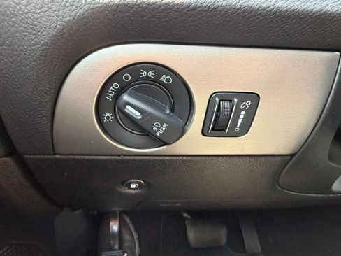Used 2020 Dodge Durango SXT AWD/4WD image 24