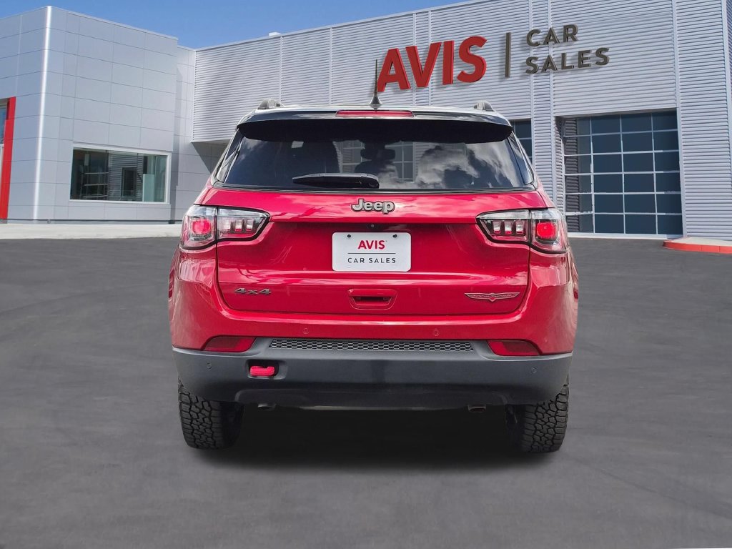 Used 2025 Jeep Compass Trailhawk AWD/4WD image 7