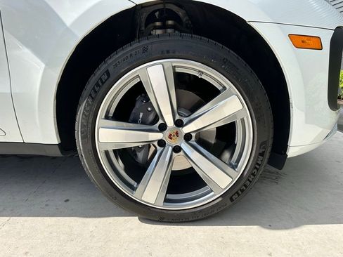 Used 2025 Porsche Macan Turbo image 42