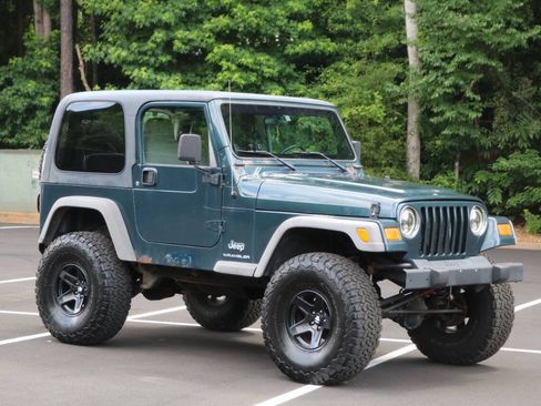 Used 2006 Jeep Wrangler X w/ Tire & Wheel Group (Ecco) AWD/4WD image 2