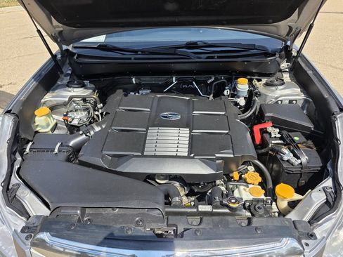 Used 2011 Subaru Outback 3.6R Limited AWD/4WD image 34