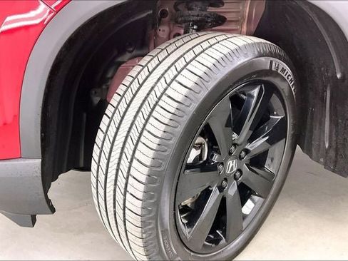 Certified 2025 Honda Pilot Black Edition image 34