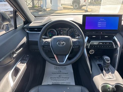 Used 2024 Toyota Venza Nightshade AWD/4WD image 26