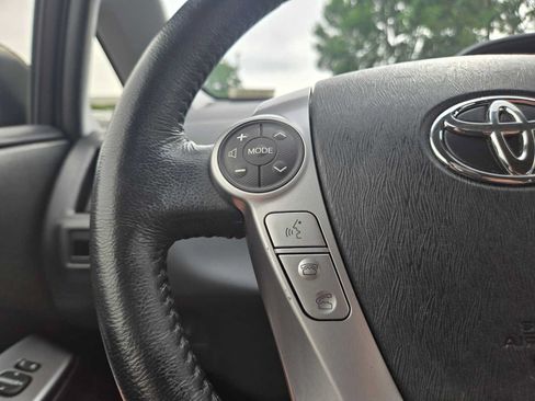 Used 2017 Toyota Prius V Five w/ Advanced Technology Package FWD image 35