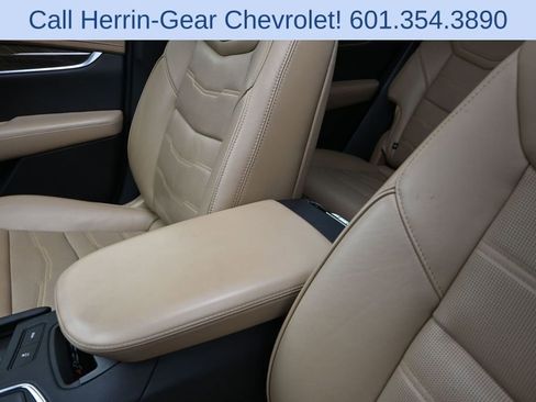 Used 2020 Cadillac XT6 Premium Luxury w/ Platinum Package FWD image 14