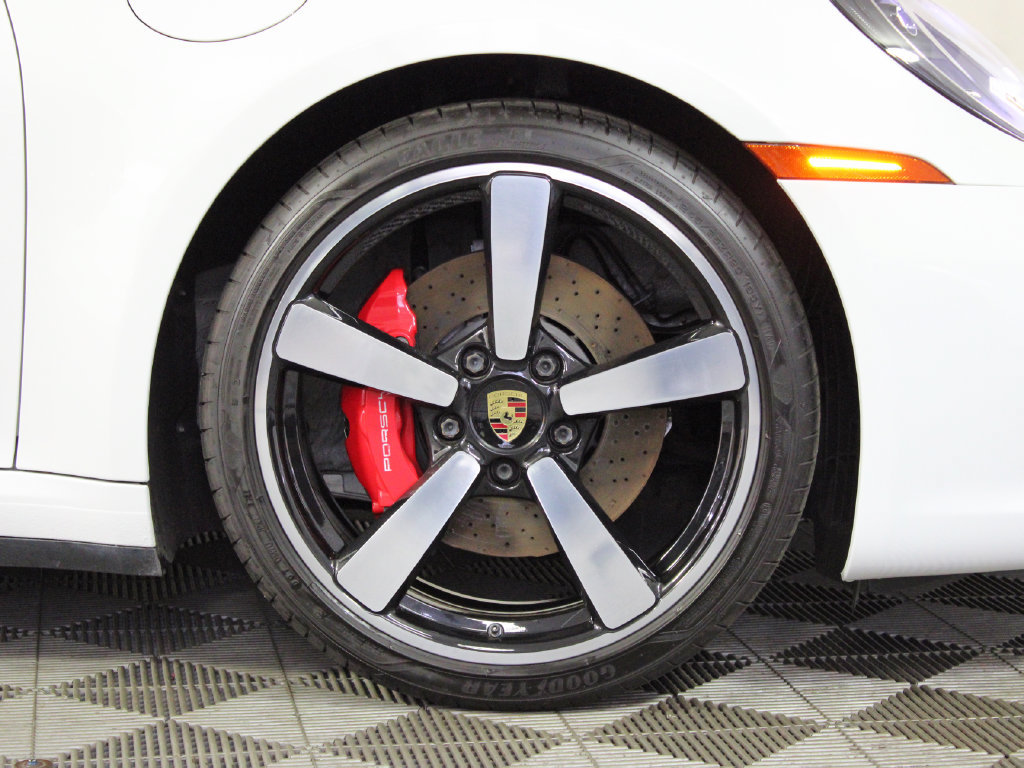 Certified 2021 Porsche 911 Targa 4S w/ Premium Package AWD/4WD image 23