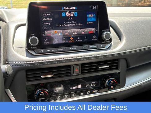 Used 2025 Nissan Rogue SV AWD/4WD image 11