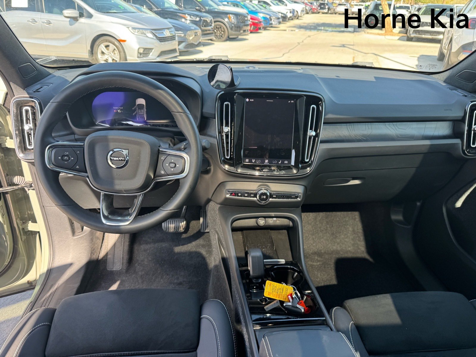 Used 2023 Volvo C40 P8 Recharge Ultimate AWD/4WD image 14