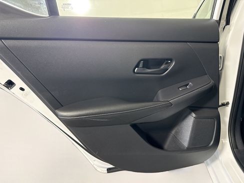 Used 2024 Nissan Sentra SV FWD image 26