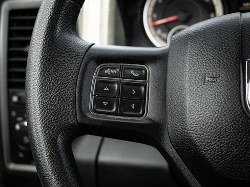 Used 2018 RAM 1500 Express AWD/4WD image 19