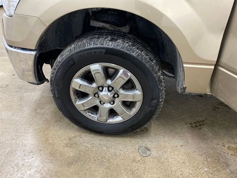 Used 2014 Ford F150 XLT w/ XLT Chrome Package image 22