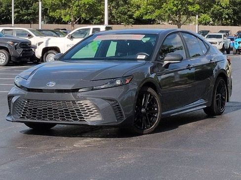 Certified 2025 Toyota Camry SE FWD image 2