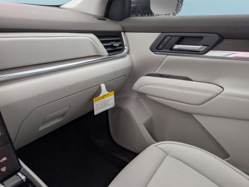 New 2026 GMC Terrain Denali AWD/4WD image 56