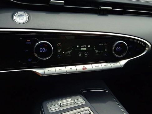 Used 2022 Genesis GV70 2.5T w/ Sport Prestige Package AWD/4WD image 16