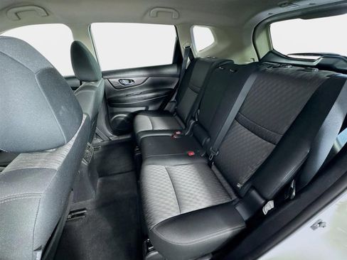 Certified 2019 Nissan Rogue SV w/ Premium Package image 23