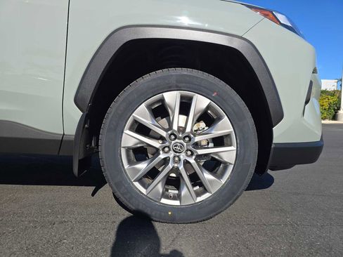 Certified 2022 Toyota RAV4 XLE Premium image 9