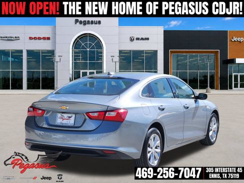 Used 2024 Chevrolet Malibu LT FWD image 5