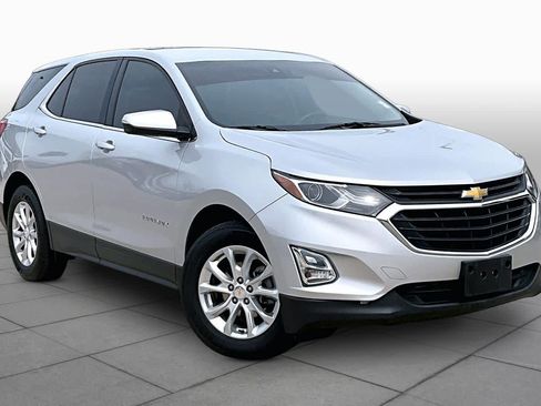 Used 2019 Chevrolet Equinox LT w/ LPO, Cargo Package FWD image 3