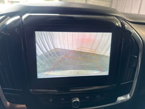 Used 2018 Chevrolet Traverse LT FWD image 31