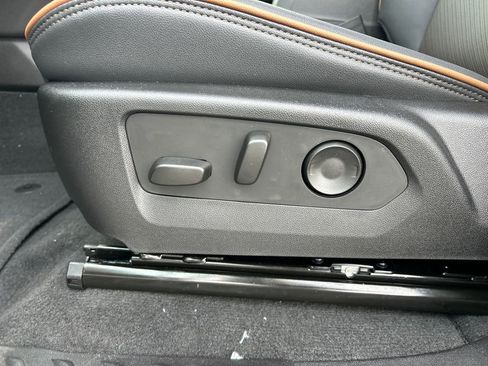 New 2026 GMC Canyon AT4 w/ AT4 Premium Package image 18