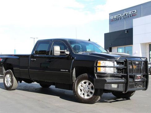 Used 2014 Chevrolet Silverado 3500 LT w/ Interior Plus Package AWD/4WD image 39